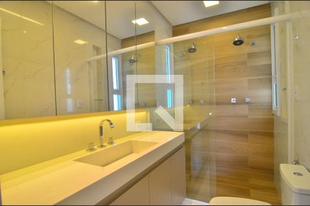 Casa à venda com 170m², 3 quartos e 3 vagasBanheiro suíte