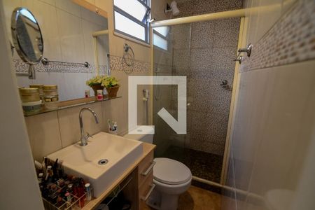 Banheiro da Suíte 1 de casa para alugar com 2 quartos, 180m² em Praça da Bandeira, Rio de Janeiro