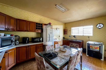 Casa à venda com 125m², 3 quartos e 3 vagas Casa à venda com 125m², 3 quartos e 3 vagasCozinha