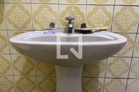 Casa à venda com 125m², 3 quartos e 3 vagas Casa à venda com 125m², 3 quartos e 3 vagasBanheiro de Serviço