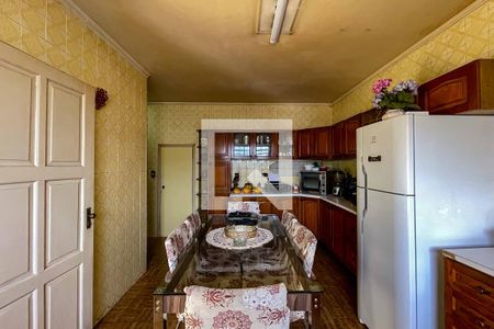 Casa à venda com 125m², 3 quartos e 3 vagas Casa à venda com 125m², 3 quartos e 3 vagasCozinha