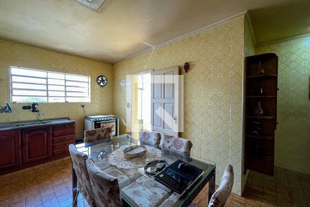 Casa à venda com 125m², 3 quartos e 3 vagas Casa à venda com 125m², 3 quartos e 3 vagasCozinha