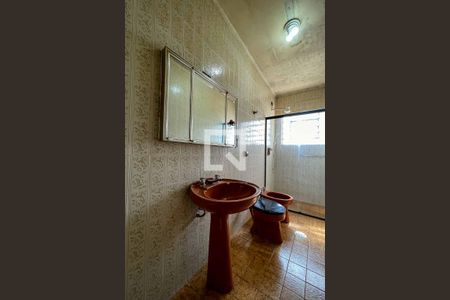 Casa à venda com 125m², 3 quartos e 3 vagas Casa à venda com 125m², 3 quartos e 3 vagasBanheiro