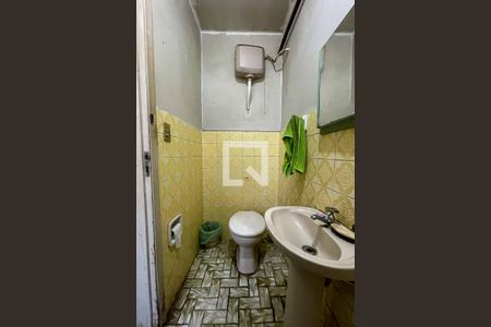 Casa à venda com 125m², 3 quartos e 3 vagas Casa à venda com 125m², 3 quartos e 3 vagasBanheiro de Serviço