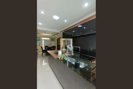 Casa à venda com 477m², 4 quartos e 4 vagasCozinha