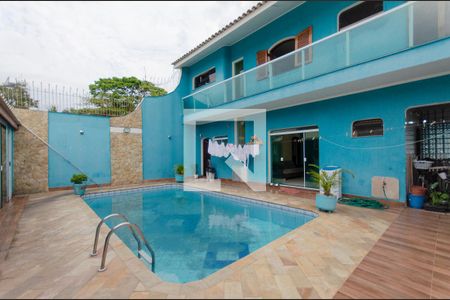 Casa à venda com 477m², 4 quartos e 4 vagasPiscina
