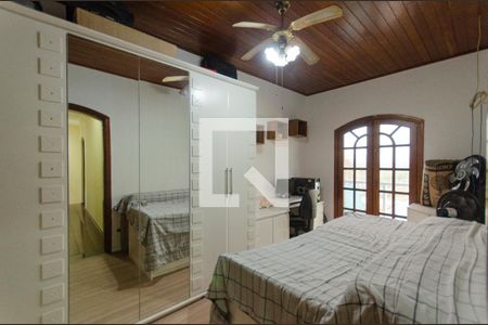 Casa à venda com 477m², 4 quartos e 4 vagasQuarto