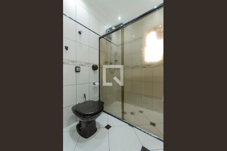 Casa à venda com 477m², 4 quartos e 4 vagasBanheiro Suíte 2