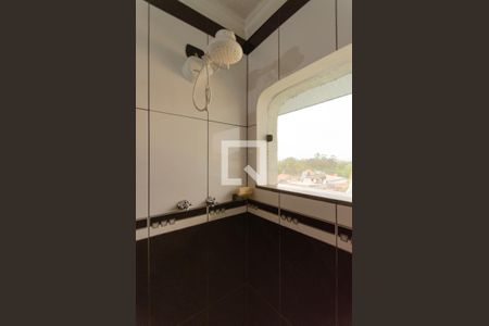 Casa à venda com 477m², 4 quartos e 4 vagasBanheiro Suíte 1