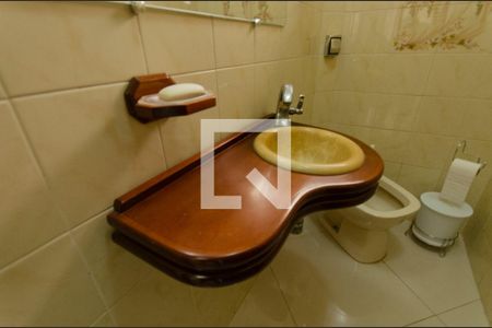 Casa à venda com 477m², 4 quartos e 4 vagasLavabo