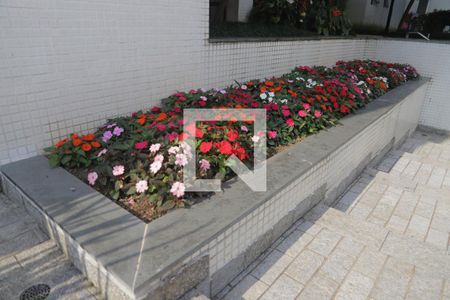 Apartamento à venda com 134m², 4 quartos e 2 vagasEntrada