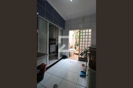 Casa à venda com 170m², 3 quartos e 1 vagaÁrea de Serviço