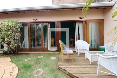 Casa à venda com 170m², 3 quartos e 1 vagaQuintal