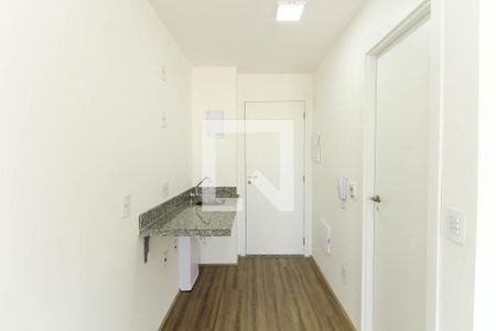 Cozinha de apartamento para alugar com 1 quarto, 23m² em Quarta Parada, São Paulo