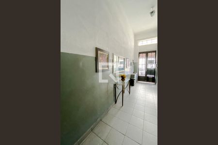 Apartamento à venda com 63m², 2 quartos e sem vaga Apartamento à venda com 63m², 2 quartos e sem vagaHall de entrada