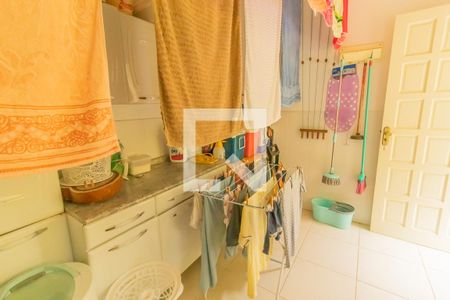 Casa à venda com 253m², 3 quartos e 1 vagaÁrea de Serviço