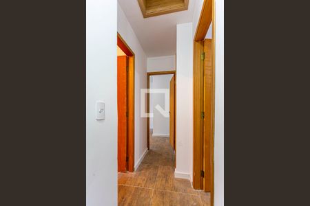 Corredor Dormitórios de casa de condomínio para alugar com 3 quartos, 134m² em Vila Eldízia, Santo André