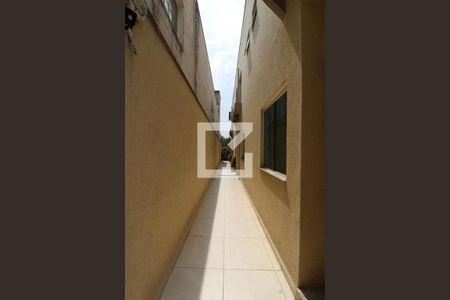 Casa de condomínio à venda com 65m², 2 quartos e 1 vagaCorredor