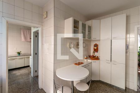 Apartamento à venda com 137m², 4 quartos e 2 vagasCozinha