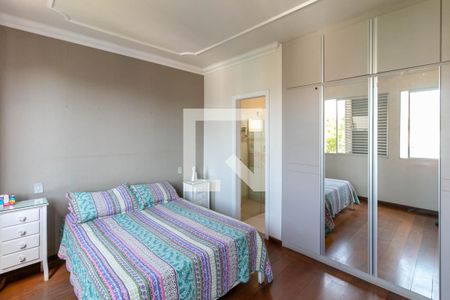 Apartamento à venda com 137m², 4 quartos e 2 vagasQuarto Suíte