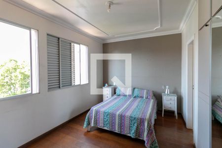 Apartamento à venda com 137m², 4 quartos e 2 vagasQuarto Suíte