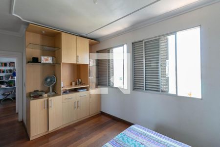 Apartamento à venda com 137m², 4 quartos e 2 vagasQuarto Suíte