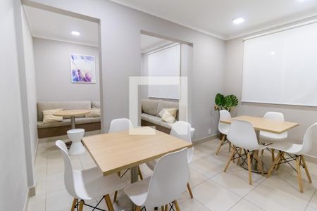 Apartamento à venda com 42m², 2 quartos e sem vagaÁrea comum - Salão de festas