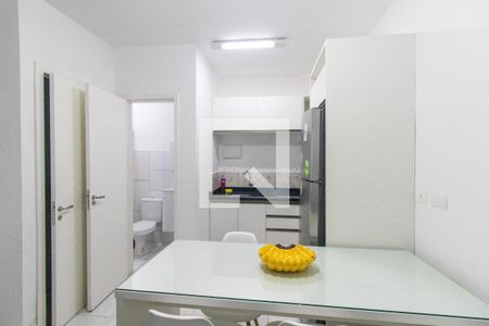 Sala/Cozinha de apartamento para alugar com 1 quarto, 30m² em Centro, Curitiba