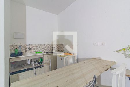 Cozinha de kitnet/studio para alugar com 1 quarto, 30m² em Centro, Curitiba