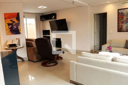 Sala de casa à venda com 3 quartos, 180m² em Planalto Paulista, São Paulo