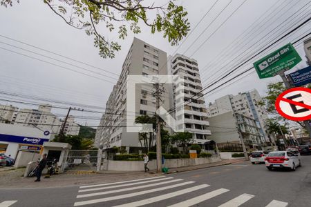Apartamento para alugar com 57m², 2 quartos e sem vaga Apartamento para alugar com 57m², 2 quartos e sem vagaFachada