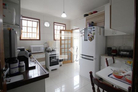 Casa para alugar com 250m², 5 quartos e 1 vagaCozinha