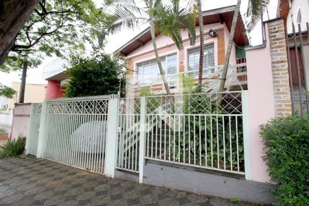 Casa para alugar com 250m², 5 quartos e 1 vagaFachada