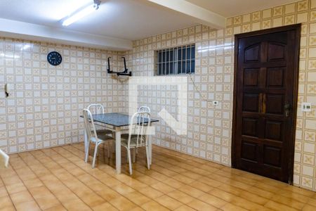 Casa à venda com 130m², 3 quartos e 2 vagasCozinha