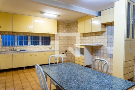 Casa à venda com 130m², 3 quartos e 2 vagasCozinha