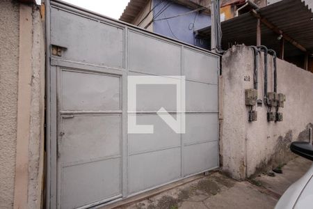 Casa para alugar com 90m², 2 quartos e sem vagaFachada