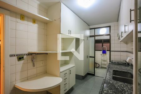 Apartamento à venda com 122m², 3 quartos e 2 vagasCozinha