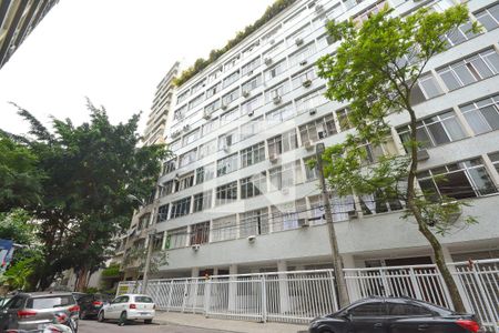 Apartamento à venda com 48m², 1 quarto e sem vagaFachada