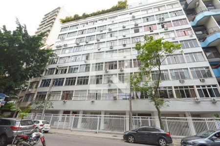 Apartamento à venda com 48m², 1 quarto e sem vagaFachada