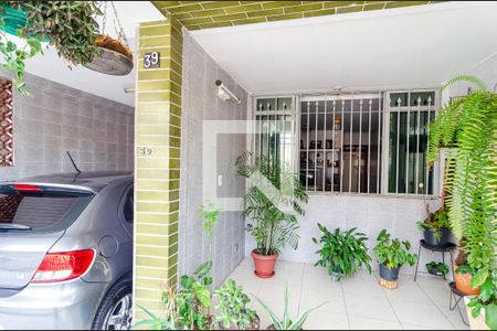 Casa à venda com 274m², 3 quartos e 2 vagas Casa à venda com 274m², 3 quartos e 2 vagasGaragem