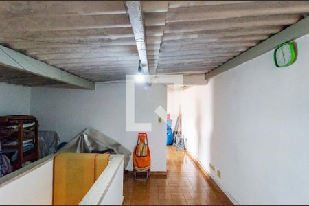 Casa à venda com 274m², 3 quartos e 2 vagas Casa à venda com 274m², 3 quartos e 2 vagasHall