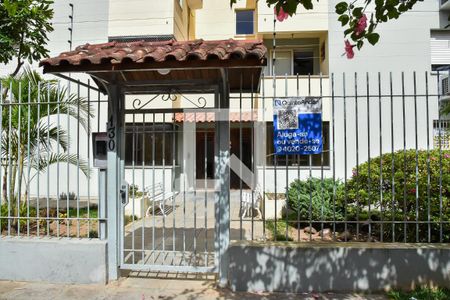 Apartamento à venda com 52m², 2 quartos e 1 vagaInstalação da Plaquinha no portão do prédio