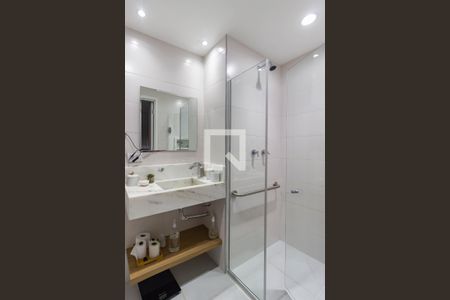 Apartamento para alugar com 53m², 1 quarto e sem vaga Apartamento para alugar com 53m², 1 quarto e sem vagaBanheiro da Suíte