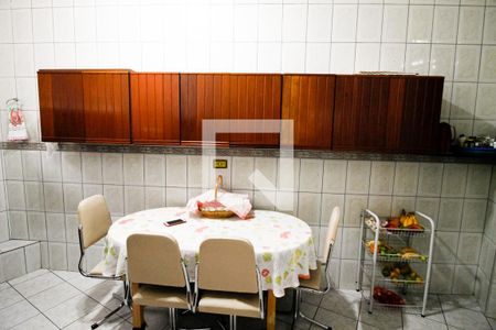 Casa para alugar com 200m², 2 quartos e 1 vagaCozinha - Armários