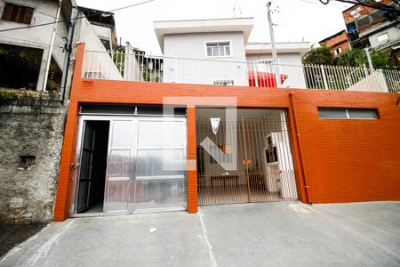 Casa para alugar com 200m², 2 quartos e 1 vagaFachada