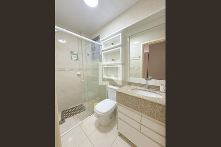 Apartamento para alugar com 100m², 3 quartos e 1 vagaBanheiro da Suíte