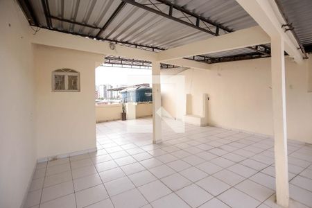 Casa para alugar com 115m², 2 quartos e 1 vaga Casa para alugar com 115m², 2 quartos e 1 vagaTerraço