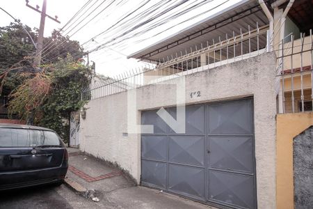 Casa para alugar com 115m², 2 quartos e 1 vaga Casa para alugar com 115m², 2 quartos e 1 vagaFachada