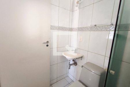 Apartamento à venda com 61m², 2 quartos e 1 vaga Apartamento à venda com 61m², 2 quartos e 1 vagaBanheiro