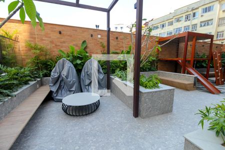 Apartamento para alugar com 74m², 2 quartos e 1 vaga Apartamento para alugar com 74m², 2 quartos e 1 vagaÁrea comum - Praça Maison